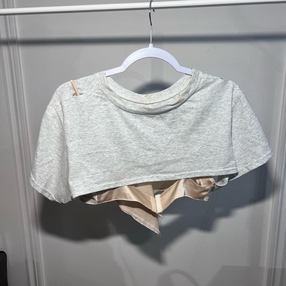 DUAL STYLE TOP // TWOTWINSTYLES // size small 🤍 - Picture 5 of 10